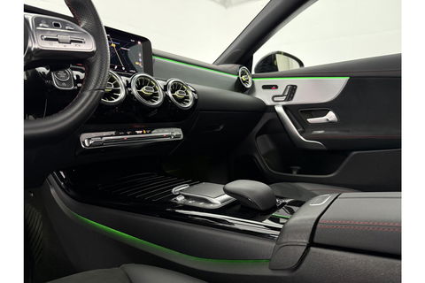 Mercedes-Benz CLA-Klasse 180 AMG Pano Sfeer Virtual Carplay LED Camera Clima Cruise Navi PDC 18''LMV Memory-Seats