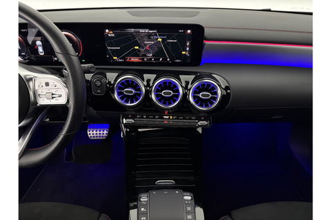 Mercedes-Benz CLA-Klasse 180 AMG Pano Sfeer Virtual Carplay LED Camera Clima Cruise Navi PDC 18''LMV Memory-Seats
