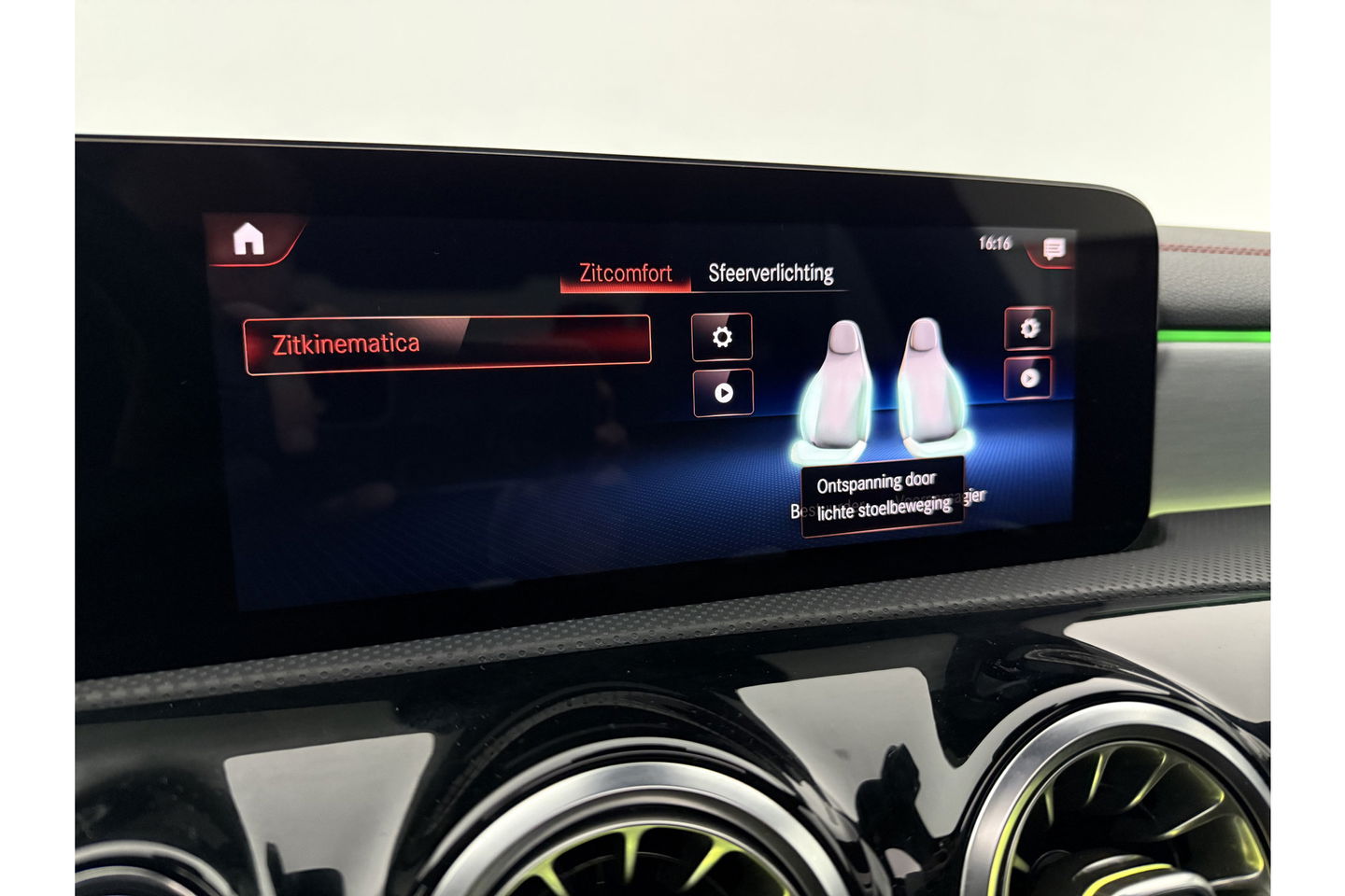 Mercedes-Benz CLA-Klasse 180 AMG Pano Sfeer Virtual Carplay LED Camera Clima Cruise Navi PDC 18''LMV Memory-Seats