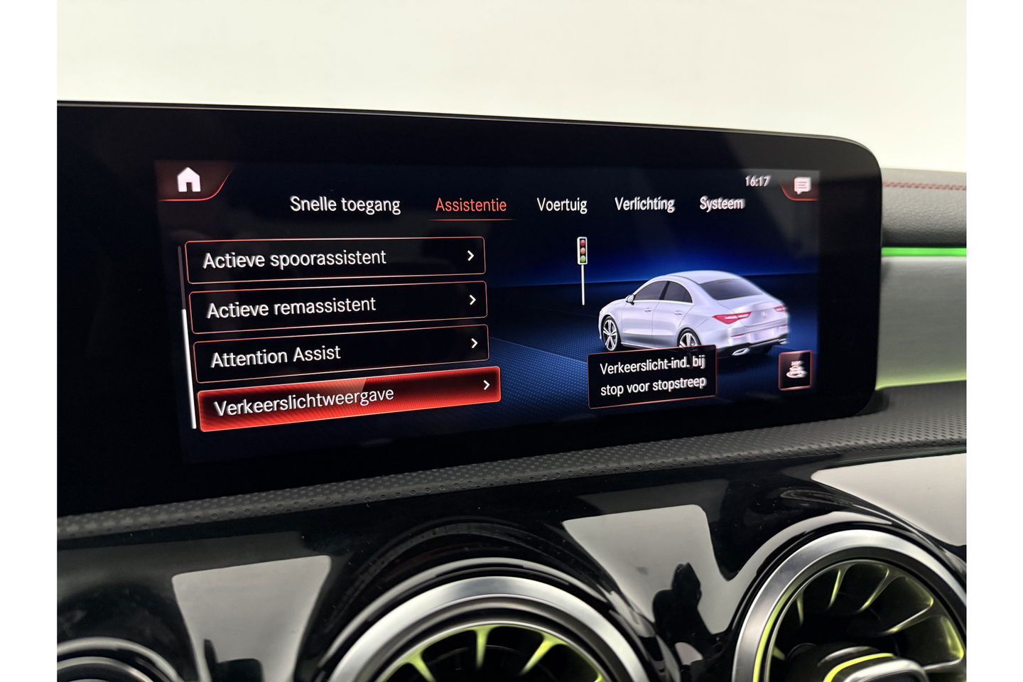 Mercedes-Benz CLA-Klasse 180 AMG Pano Sfeer Virtual Carplay LED Camera Clima Cruise Navi PDC 18''LMV Memory-Seats
