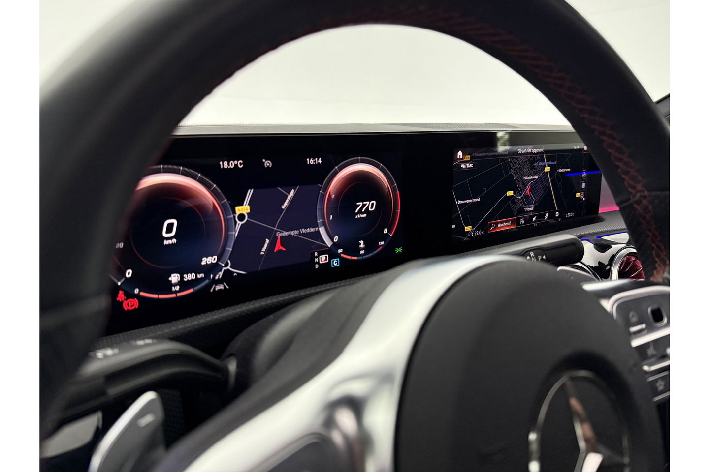 Mercedes-Benz CLA-Klasse 180 AMG Pano Sfeer Virtual Carplay LED Camera Clima Cruise Navi PDC 18''LMV Memory-Seats