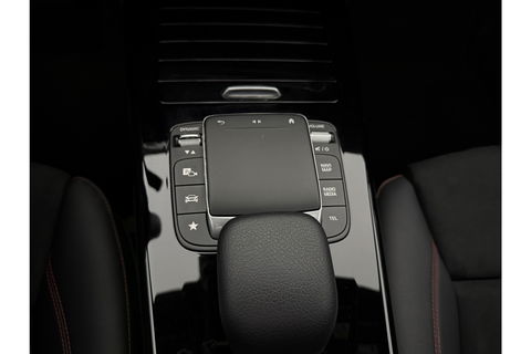 Mercedes-Benz CLA-Klasse 180 AMG Pano Sfeer Virtual Carplay LED Camera Clima Cruise Navi PDC 18''LMV Memory-Seats