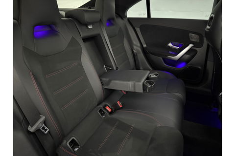 Mercedes-Benz CLA-Klasse 180 AMG Pano Sfeer Virtual Carplay LED Camera Clima Cruise Navi PDC 18''LMV Memory-Seats