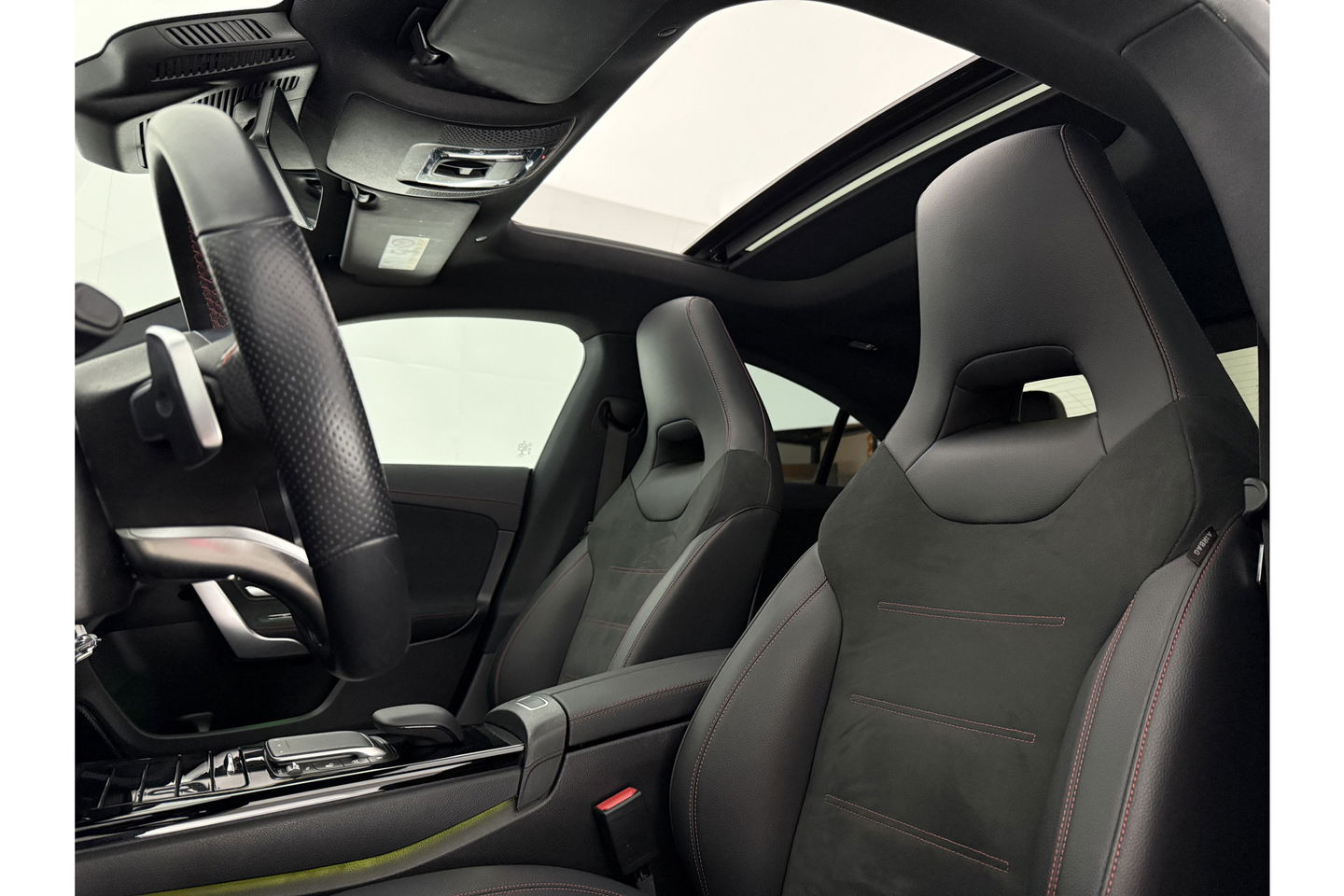 Mercedes-Benz CLA-Klasse 180 AMG Pano Sfeer Virtual Carplay LED Camera Clima Cruise Navi PDC 18''LMV Memory-Seats