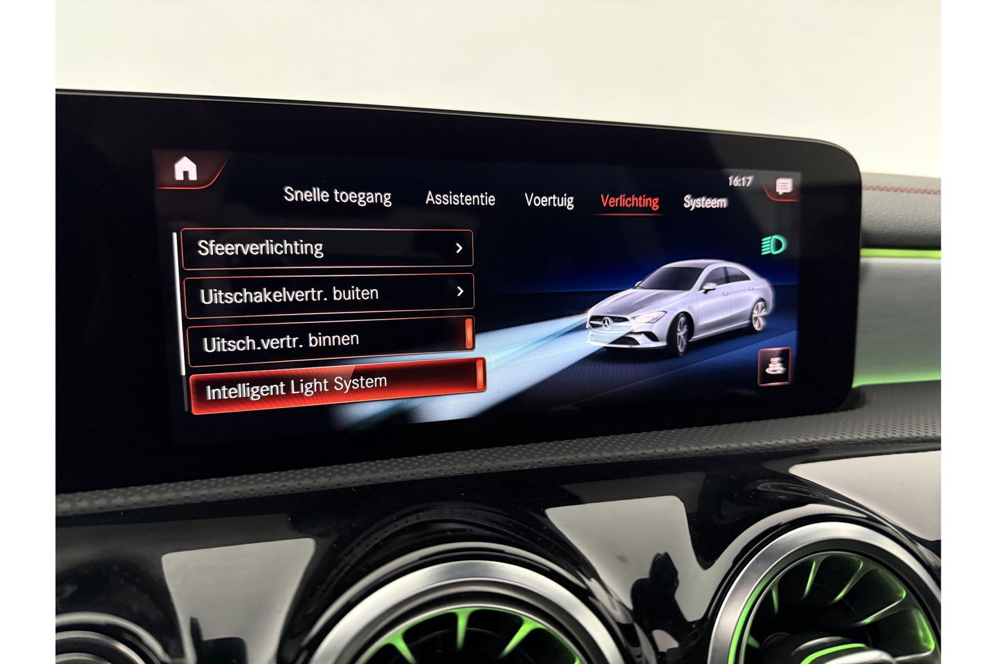 Mercedes-Benz CLA-Klasse 180 AMG Pano Sfeer Virtual Carplay LED Camera Clima Cruise Navi PDC 18''LMV Memory-Seats
