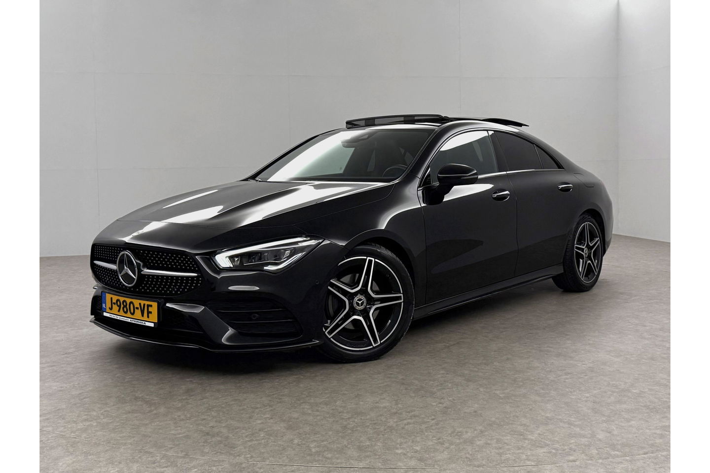Mercedes-Benz CLA-Klasse 180 AMG Pano Sfeer Virtual Carplay LED Camera Clima Cruise Navi PDC 18''LMV Memory-Seats