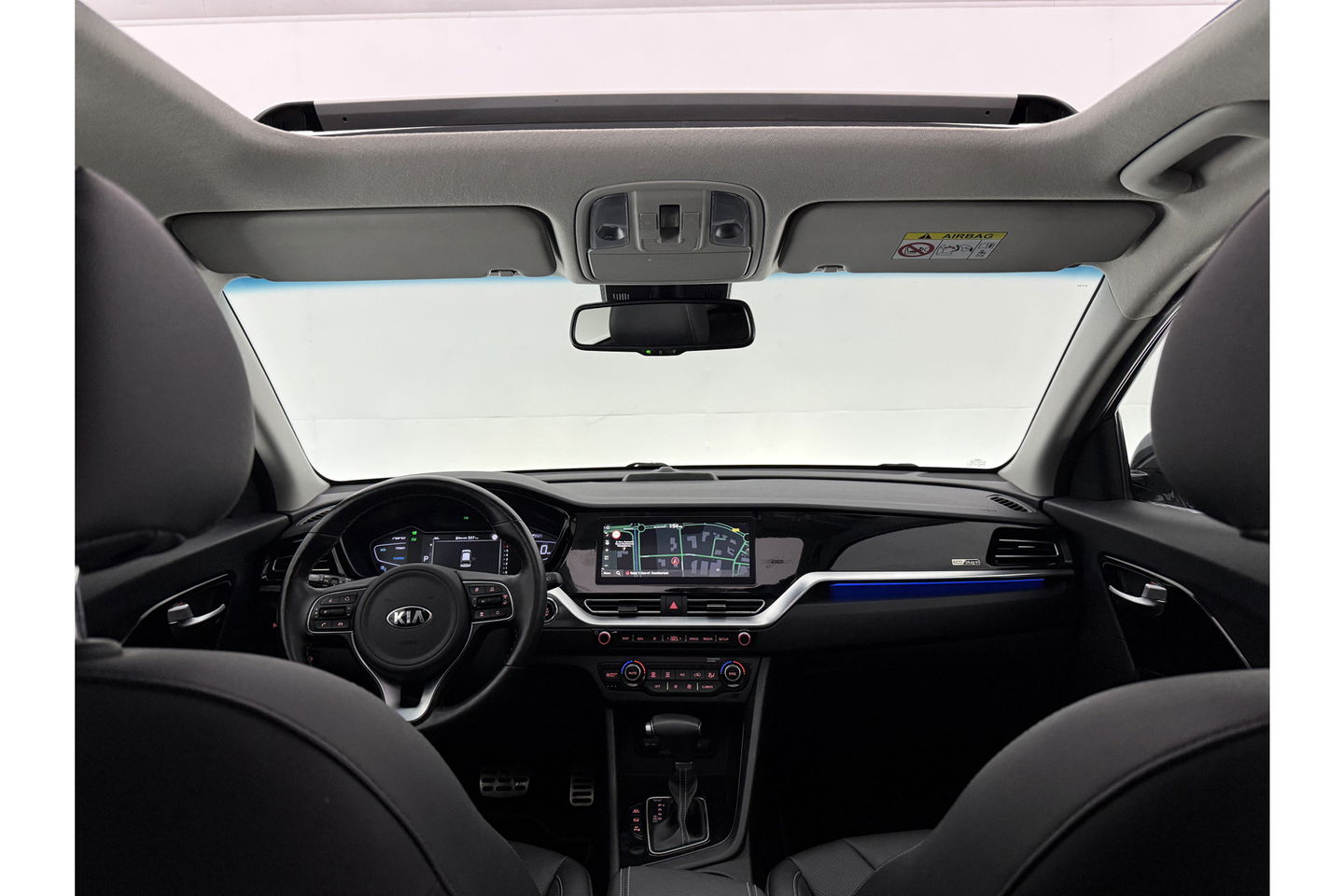 Kia Niro 1.6 GDi PHEV ExecutiveLine 119PK Pano Sfeer Camera Trekhaak Carplay JBL-Audio Virtual LED Clima Cruise Navi PDC 16''LMV