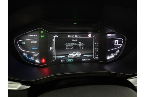 Kia Niro 1.6 GDi PHEV ExecutiveLine 119PK Pano Sfeer Camera Trekhaak Carplay JBL-Audio Virtual LED Clima Cruise Navi PDC 16''LMV