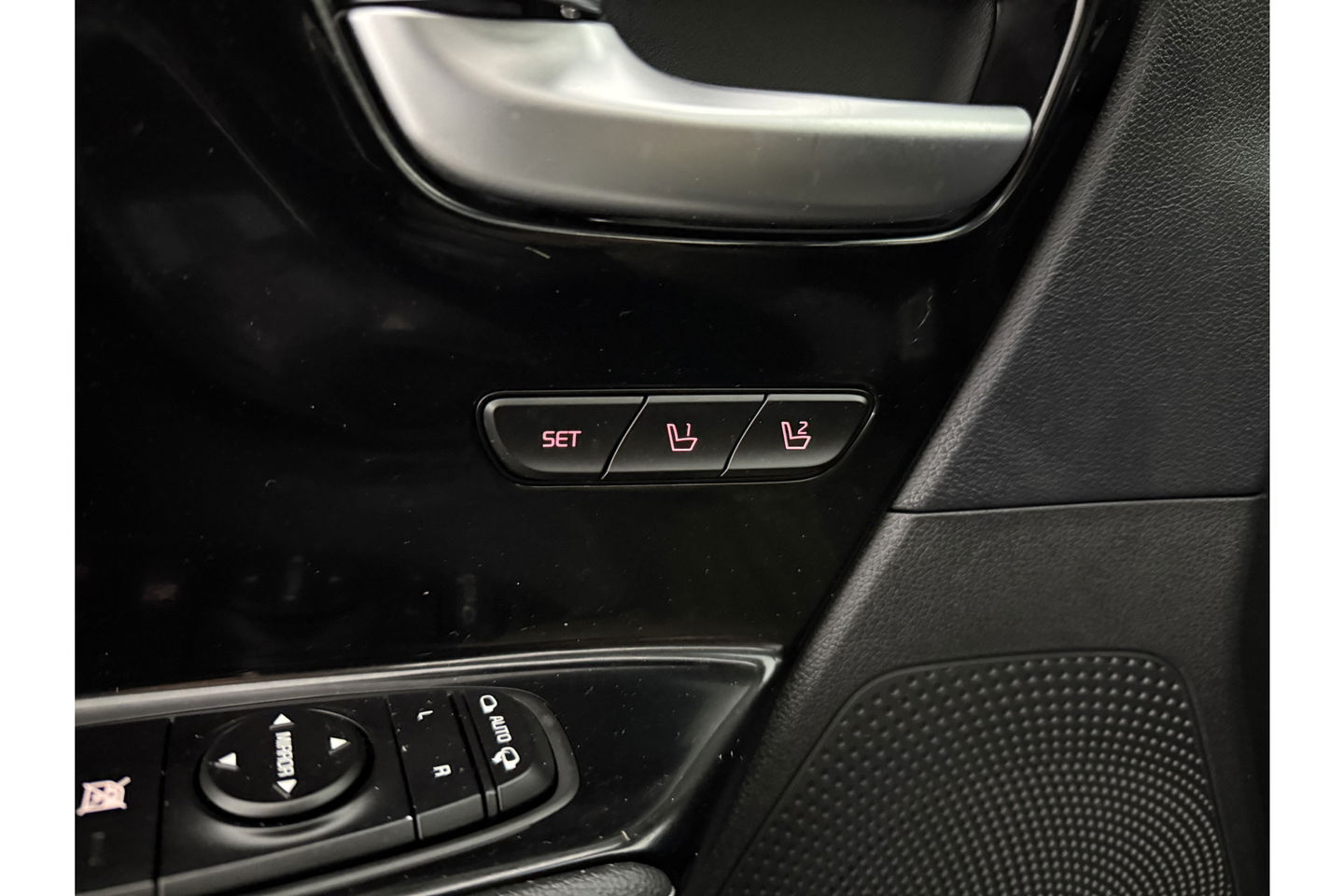 Kia Niro 1.6 GDi PHEV ExecutiveLine 119PK Pano Sfeer Camera Trekhaak Carplay JBL-Audio Virtual LED Clima Cruise Navi PDC 16''LMV