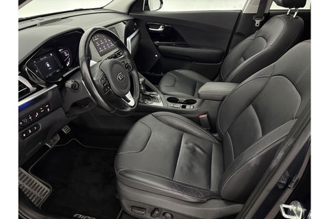 Kia Niro 1.6 GDi PHEV ExecutiveLine 119PK Pano Sfeer Camera Trekhaak Carplay JBL-Audio Virtual LED Clima Cruise Navi PDC 16''LMV
