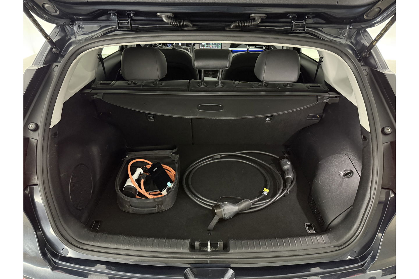 Kia Niro 1.6 GDi PHEV ExecutiveLine 119PK Pano Sfeer Camera Trekhaak Carplay JBL-Audio Virtual LED Clima Cruise Navi PDC 16''LMV