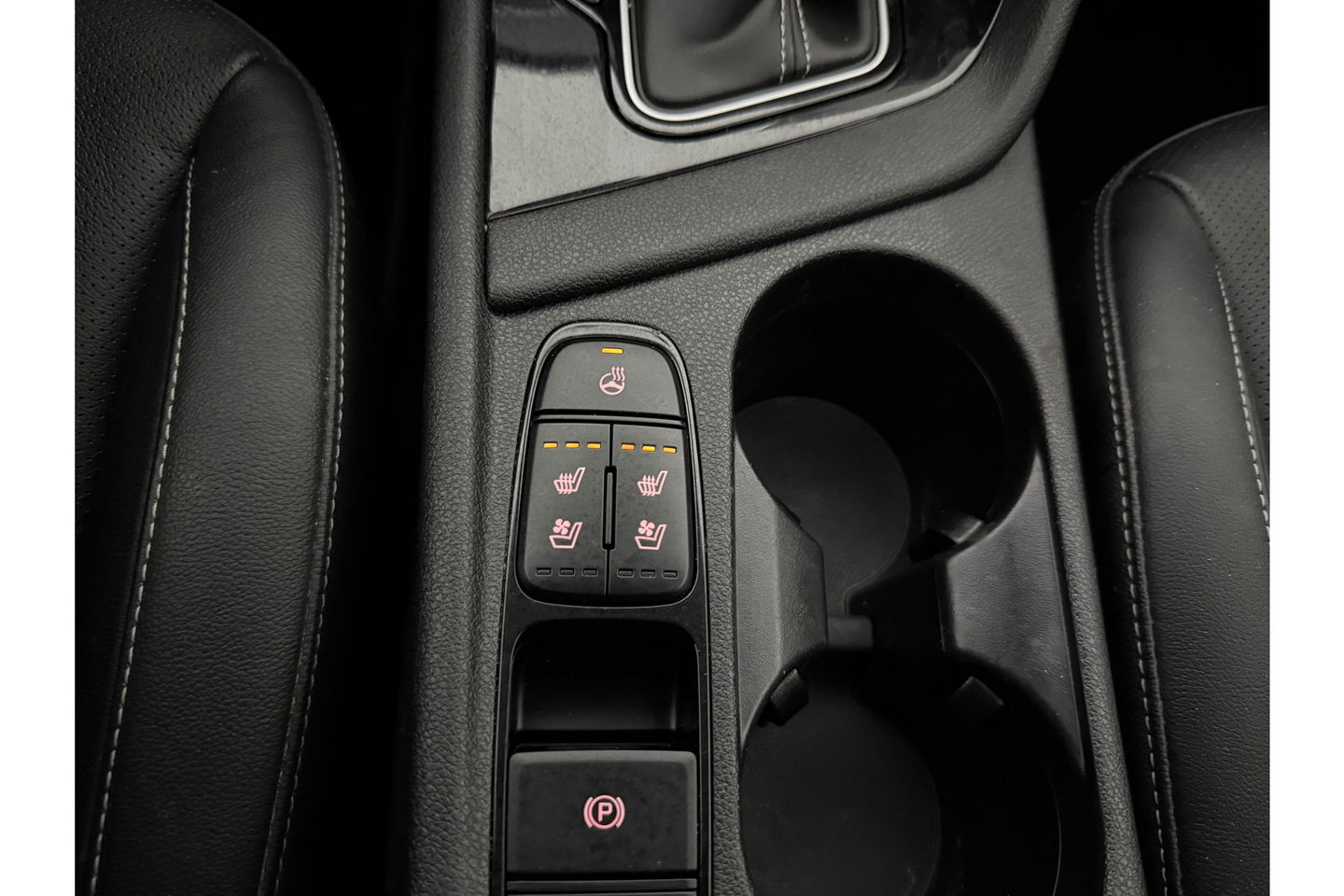 Kia Niro 1.6 GDi PHEV ExecutiveLine 119PK Pano Sfeer Camera Trekhaak Carplay JBL-Audio Virtual LED Clima Cruise Navi PDC 16''LMV