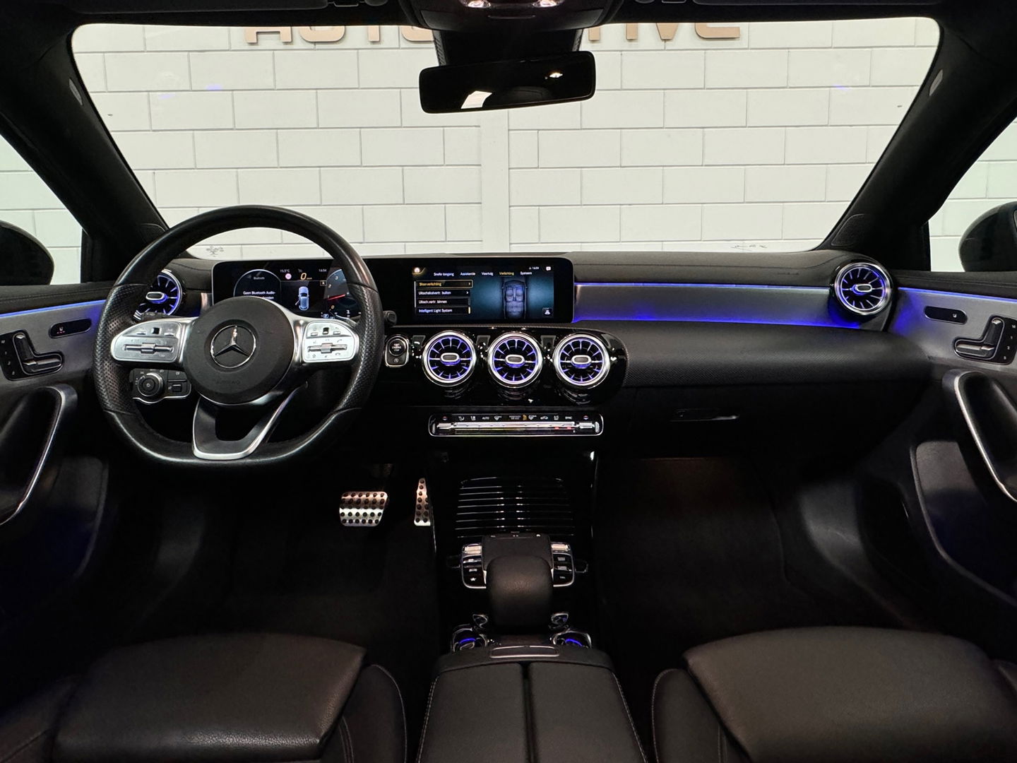 Mercedes-Benz A-Klasse 200 AMG Pano|Memory|Sfeer|Leer|Keyless