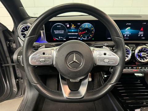 Mercedes-Benz A-Klasse 200 AMG Pano|Memory|Sfeer|Leer|Keyless