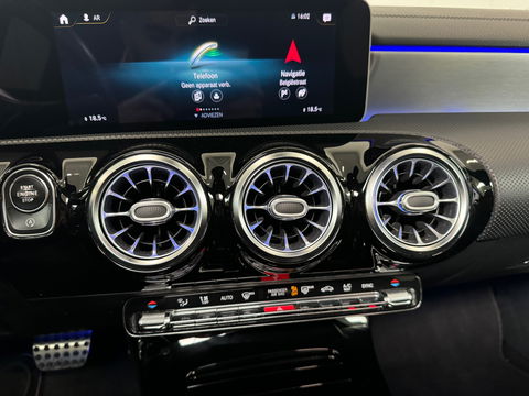 Mercedes-Benz A-Klasse 200 AMG Pano|Memory|Sfeer|Leer|Keyless