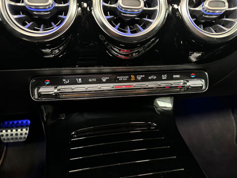 Mercedes-Benz A-Klasse 200 AMG Pano|Memory|Sfeer|Leer|Keyless