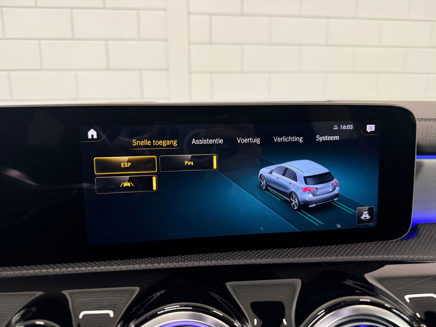 Mercedes-Benz A-Klasse 200 AMG Pano|Memory|Sfeer|Leer|Keyless