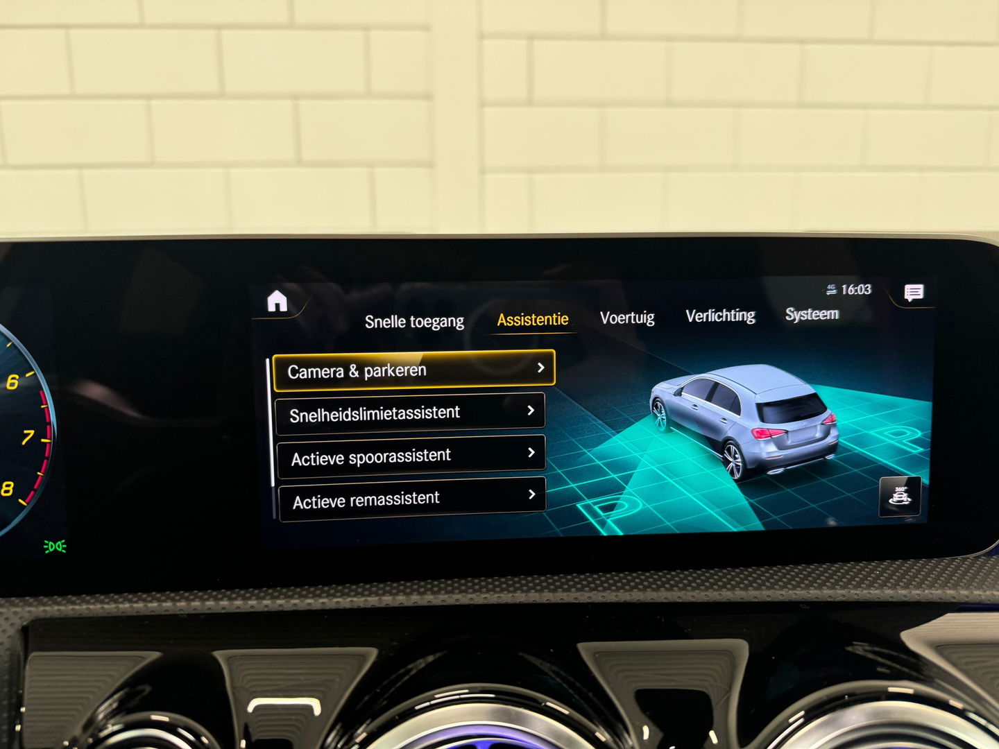Mercedes-Benz A-Klasse 200 AMG Pano|Memory|Sfeer|Leer|Keyless