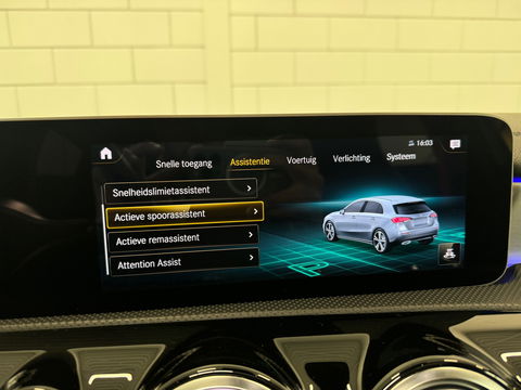 Mercedes-Benz A-Klasse 200 AMG Pano|Memory|Sfeer|Leer|Keyless