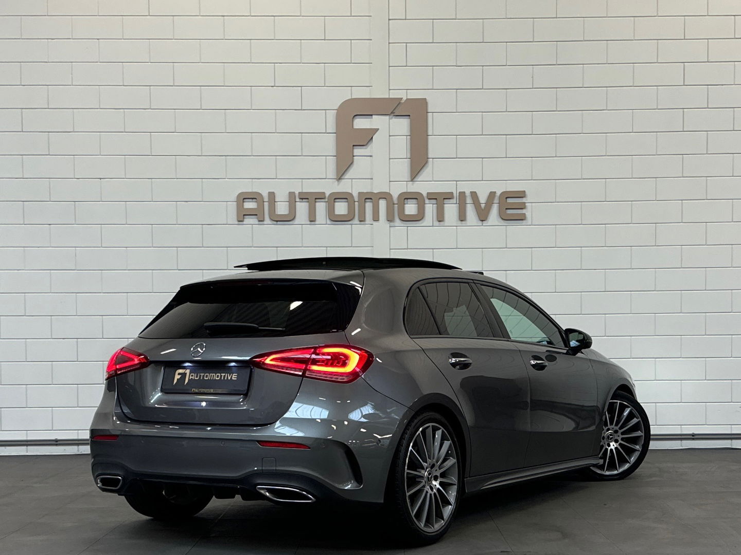 Mercedes-Benz A-Klasse 200 AMG Pano|Memory|Sfeer|Leer|Keyless