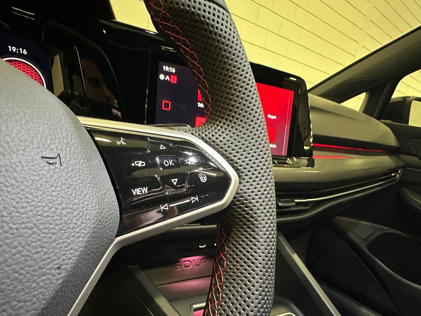 Volkswagen Golf 2.0 TSI GTI Clubsport Pano|HUD|Camera|Sfeer