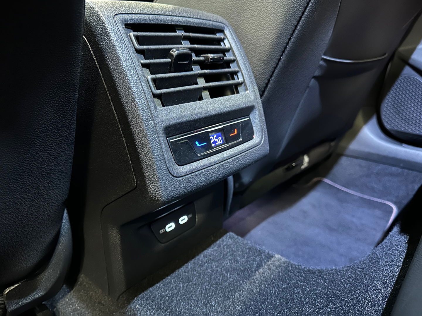 Volkswagen Golf 2.0 TSI GTI Clubsport Pano|HUD|Camera|Sfeer