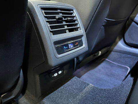 Volkswagen Golf 2.0 TSI GTI Clubsport Pano|HUD|Camera|Sfeer