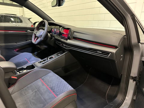 Volkswagen Golf 2.0 TSI GTI Clubsport Pano|HUD|Camera|Sfeer