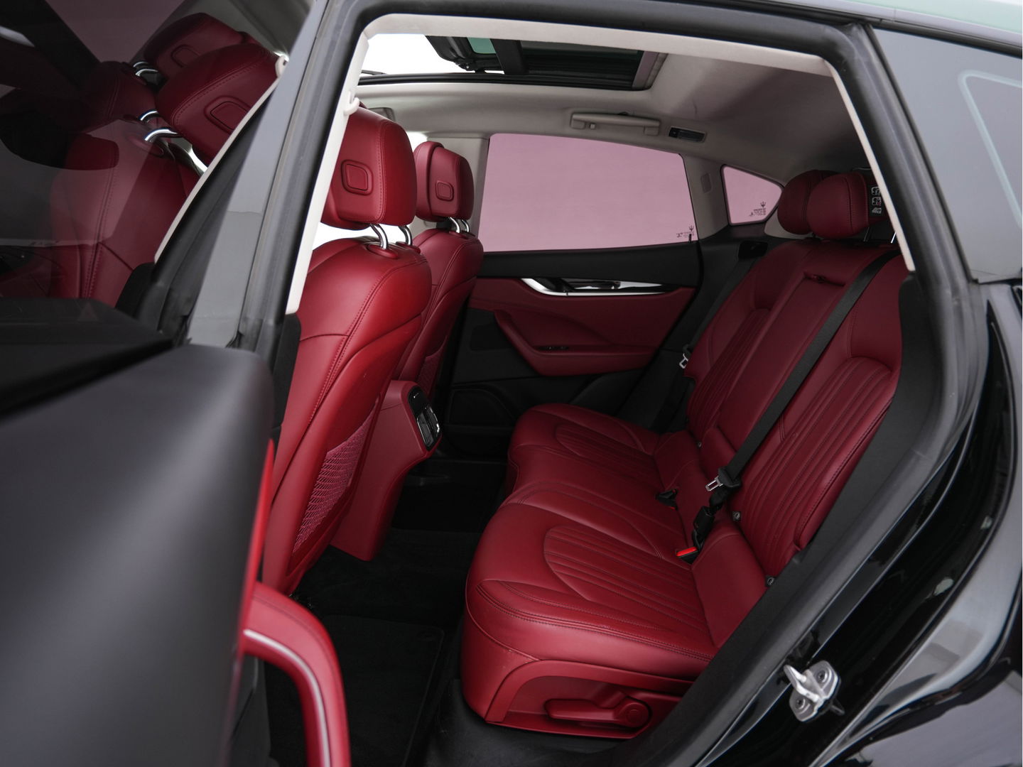 Maserati Levante 3.0 V6 D AWD Business Plus Pack [ Wrapped ] Aut. *PANO | NAPPA-LEATHER | BI-XENON | MEMORY-PACK | KEYLESS | CAMERA | DAB+ | NAVI-FULLMAP | CRUISE | SPORT-SEATS | 19"ALU*