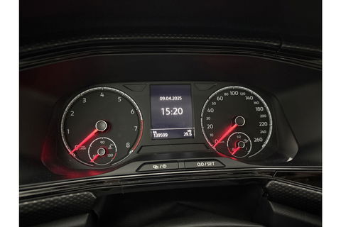 Volkswagen T-Cross 1.0 TSI Carplay LED Airco Cruise Navigatie 16''LMV