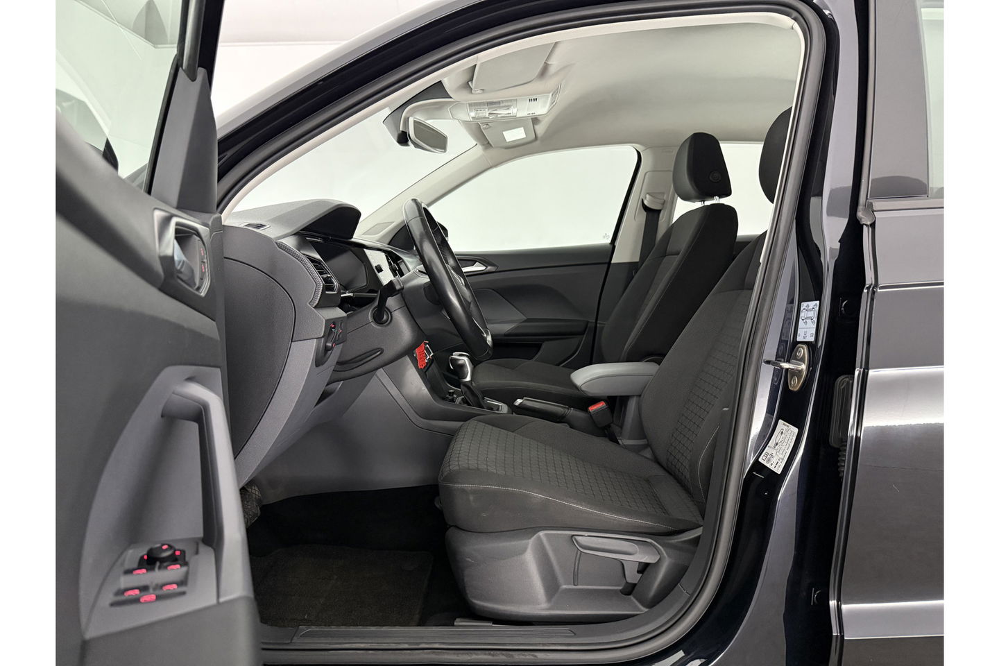 Volkswagen T-Cross 1.0 TSI Carplay LED Airco Cruise Navigatie 16''LMV