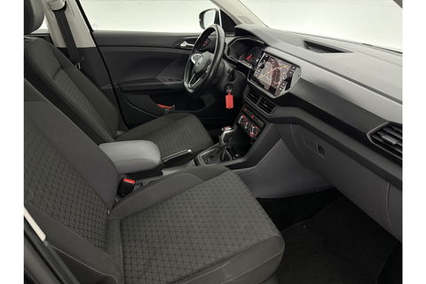 Volkswagen T-Cross 1.0 TSI Carplay LED Airco Cruise Navigatie 16''LMV