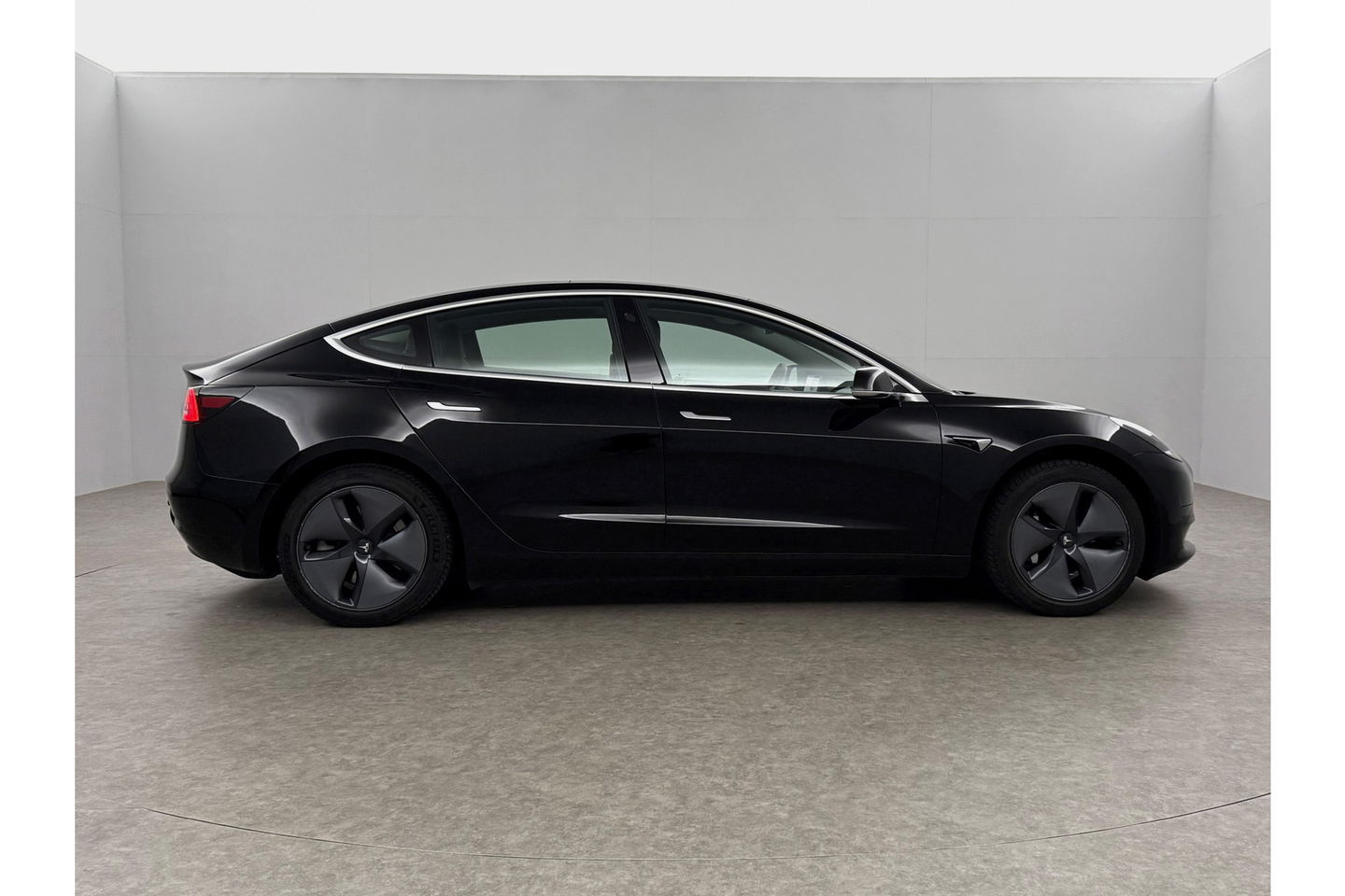 Tesla Model 3 Standard RWD Plus 60 kWh 238PK Autopilot Camera LED Panoview Clima Cruise Navi PDC Memory-Seat 18"LMV Trekhaak