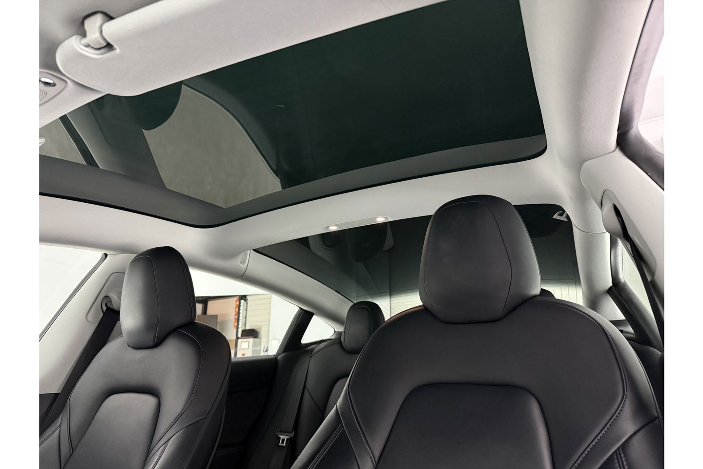 Tesla Model 3 Standard RWD Plus 60 kWh 238PK Autopilot Camera LED Panoview Clima Cruise Navi PDC Memory-Seat 18"LMV Trekhaak