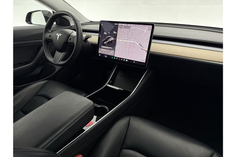 Tesla Model 3 Standard RWD Plus 60 kWh 238PK Autopilot Camera LED Panoview Clima Cruise Navi PDC Memory-Seat 18"LMV Trekhaak