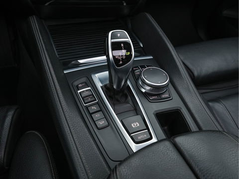 BMW X6 xDrive30d High Executive M-Sport-Pack Aut. *PANO |  FULL-LEATHER | BLIND-SPOT | FULL-LED | HARMAN/KARDON-AUDIO | ADAPTIVE-CRUISE | SHIFT-PADDLES | HEAD-UP | SURROUND-VIEW | MEMORY-PACK | NAVI-FULLMAP | KEYLESS | ECC | PDC | 20''A