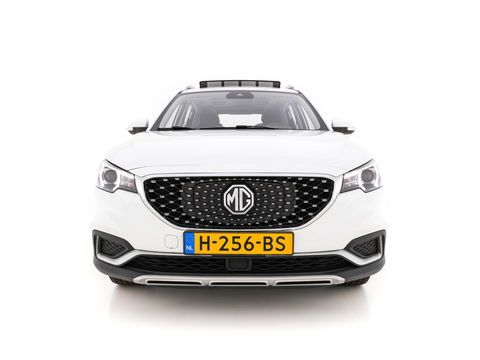MG ZS EV Luxury 45 kWh (INCL-BTW) *PANO | FULL-LEATHER | CCS-FASTLOADER | KEYLESS | NAVI-FULLMAP | ADAPTIVE-CRUISE | CAMERA | HEATED-SPORT-SEATS | CARPLAY | BLINDSPOT | DAB | LANE-ASSIST | 17"ALU*