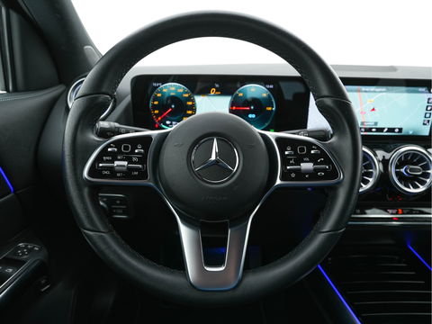 Mercedes-Benz EQA 250 Business Solution Luxury 67 kWh [ 3-Fase ] (INCL-BTW) *FULL-LEATHER | WIDE-SCREEN-DIGI-COCKPIT | FULL-LED | BLINDSPOT | AMBIENT-LIGHT | CAMERA | NAVI-FULLMAP | DAB+ | COMFORT-SEATS | ECC | SHIFT-PADDLES | CRUISE | HEATED-SEATS | 18''A