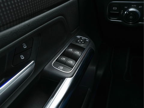 Mercedes-Benz EQA 250 Business Solution Luxury 67 kWh [ 3-Fase ] (INCL-BTW) *FULL-LEATHER | WIDE-SCREEN-DIGI-COCKPIT | FULL-LED | BLINDSPOT | AMBIENT-LIGHT | CAMERA | NAVI-FULLMAP | DAB+ | COMFORT-SEATS | ECC | SHIFT-PADDLES | CRUISE | HEATED-SEATS | 18''A