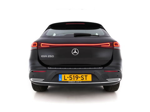 Mercedes-Benz EQA 250 Business Solution Luxury 67 kWh [ 3-Fase ] (INCL-BTW) *FULL-LEATHER | WIDE-SCREEN-DIGI-COCKPIT | FULL-LED | BLINDSPOT | AMBIENT-LIGHT | CAMERA | NAVI-FULLMAP | DAB+ | COMFORT-SEATS | ECC | SHIFT-PADDLES | CRUISE | HEATED-SEATS | 18''A