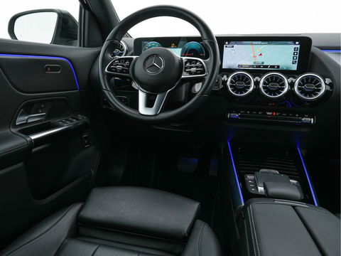Mercedes-Benz EQA 250 Business Solution Luxury 67 kWh [ 3-Fase ] (INCL-BTW) *FULL-LEATHER | WIDE-SCREEN-DIGI-COCKPIT | FULL-LED | BLINDSPOT | AMBIENT-LIGHT | CAMERA | NAVI-FULLMAP | DAB+ | COMFORT-SEATS | ECC | SHIFT-PADDLES | CRUISE | HEATED-SEATS | 18''A
