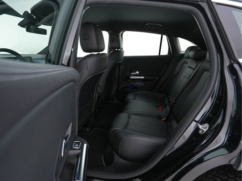 Mercedes-Benz EQA 250 Business Solution Luxury 67 kWh [ 3-Fase ] (INCL-BTW) *FULL-LEATHER | WIDE-SCREEN-DIGI-COCKPIT | FULL-LED | BLINDSPOT | AMBIENT-LIGHT | CAMERA | NAVI-FULLMAP | DAB+ | COMFORT-SEATS | ECC | SHIFT-PADDLES | CRUISE | HEATED-SEATS | 18''A