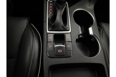 Kia Sportage 1.6 T-GDI 2WD DCT Black Edition 177PK Camera LED JBL-Audio Carplay Clima Cruise Navi PDC 17''LMV