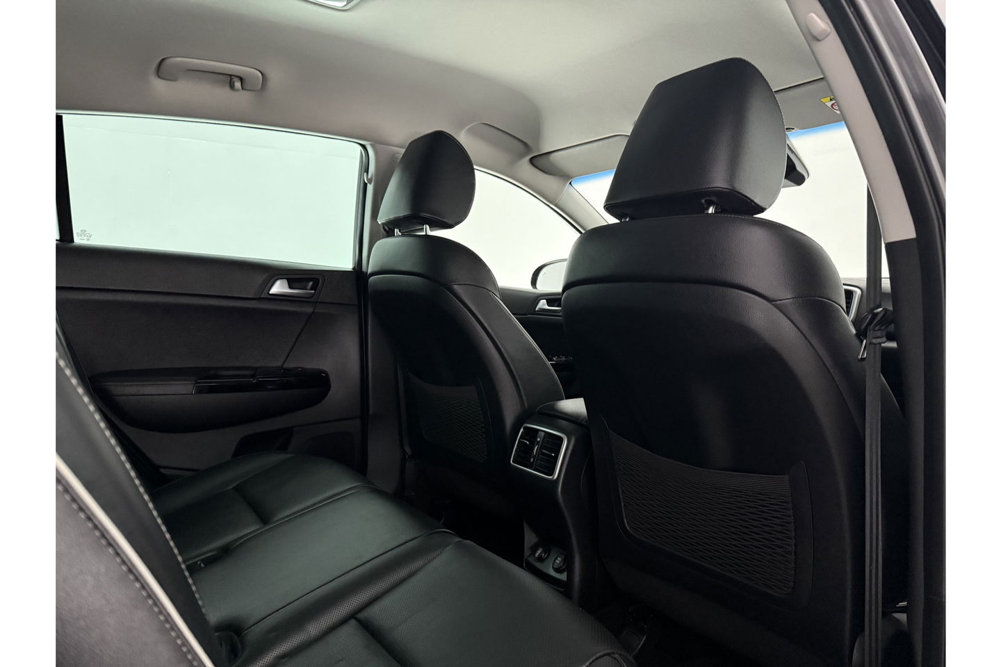 Kia Sportage 1.6 T-GDI 2WD DCT Black Edition 177PK Camera LED JBL-Audio Carplay Clima Cruise Navi PDC 17''LMV
