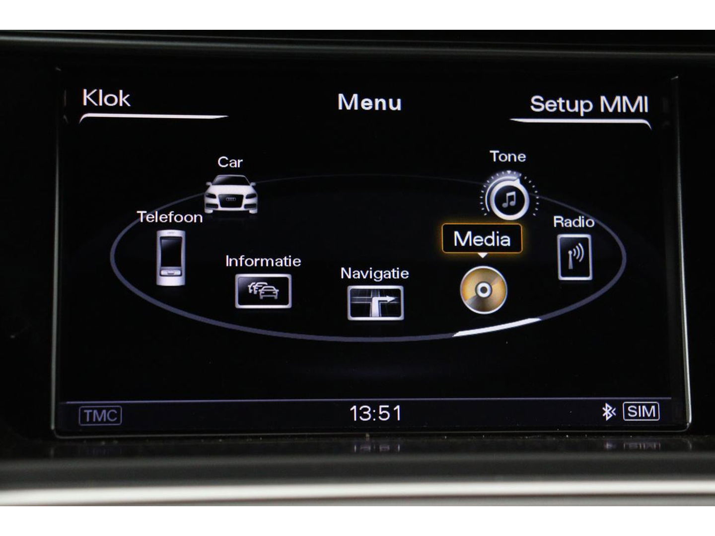 Audi A4 1.8 TFSI Sport | Xenon | Half leder | Navigatie | Sportstoelen | Climate control | Parkeerhulp | Cruise control | Bluetooth | S Line