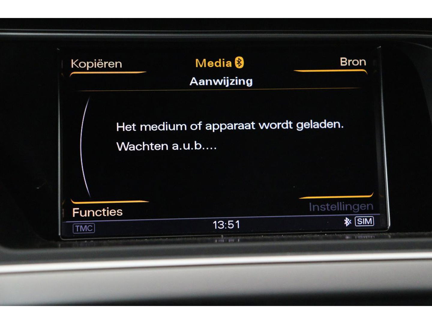 Audi A4 1.8 TFSI Sport | Xenon | Half leder | Navigatie | Sportstoelen | Climate control | Parkeerhulp | Cruise control | Bluetooth | S Line