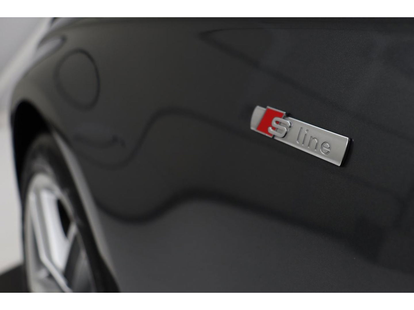 Audi A4 1.8 TFSI Sport | Xenon | Half leder | Navigatie | Sportstoelen | Climate control | Parkeerhulp | Cruise control | Bluetooth | S Line