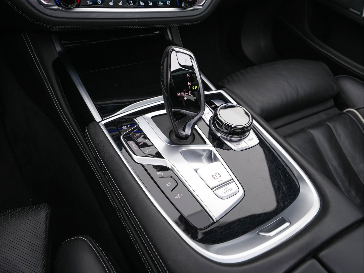 BMW 7 Serie 740d xDrive High Executive M-Sport-Pack Aut. *PANO | NAPPA-FULL-LEATHER | ADAPT.CRUISE | LASER-LED | SOFT-CLOSE | BOWERS/WILKINS-AUDIO | MEMORY-PACK | BLINDSPOT | TOP-VIEW | DAB+ | HEAD-UP | SHIFT-PADDLES | KEYLESS | 20''ALU*