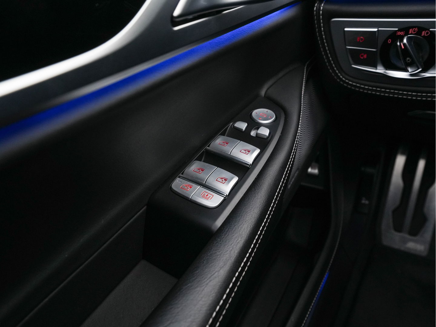 BMW 7 Serie 740d xDrive High Executive M-Sport-Pack Aut. *PANO | NAPPA-FULL-LEATHER | ADAPT.CRUISE | LASER-LED | SOFT-CLOSE | BOWERS/WILKINS-AUDIO | MEMORY-PACK | BLINDSPOT | TOP-VIEW | DAB+ | HEAD-UP | SHIFT-PADDLES | KEYLESS | 20''ALU*