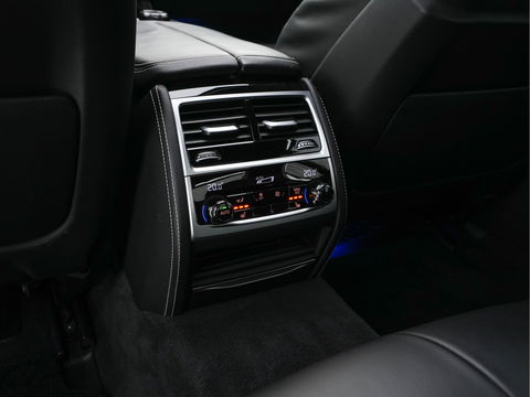 BMW 7 Serie 740d xDrive High Executive M-Sport-Pack Aut. *PANO | NAPPA-FULL-LEATHER | ADAPT.CRUISE | LASER-LED | SOFT-CLOSE | BOWERS/WILKINS-AUDIO | MEMORY-PACK | BLINDSPOT | TOP-VIEW | DAB+ | HEAD-UP | SHIFT-PADDLES | KEYLESS | 20''ALU*